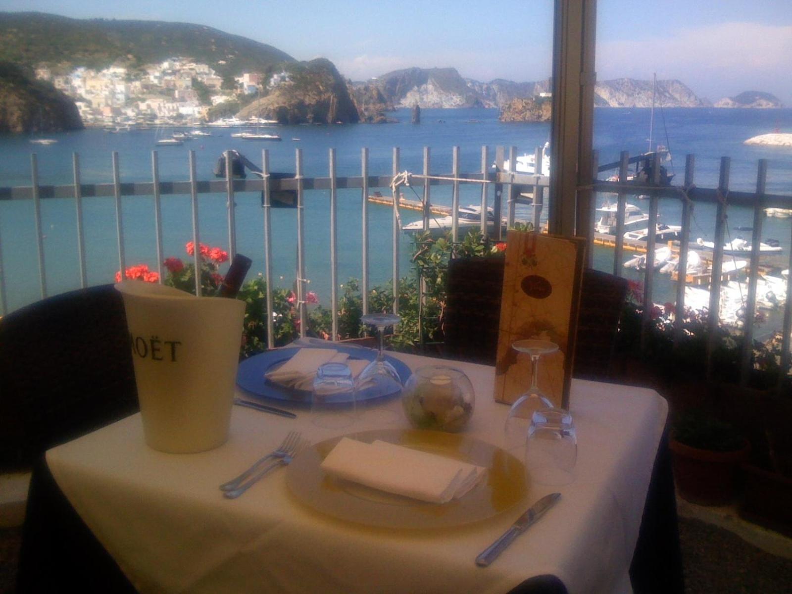 Hotel La Baia Ponza Exterior foto