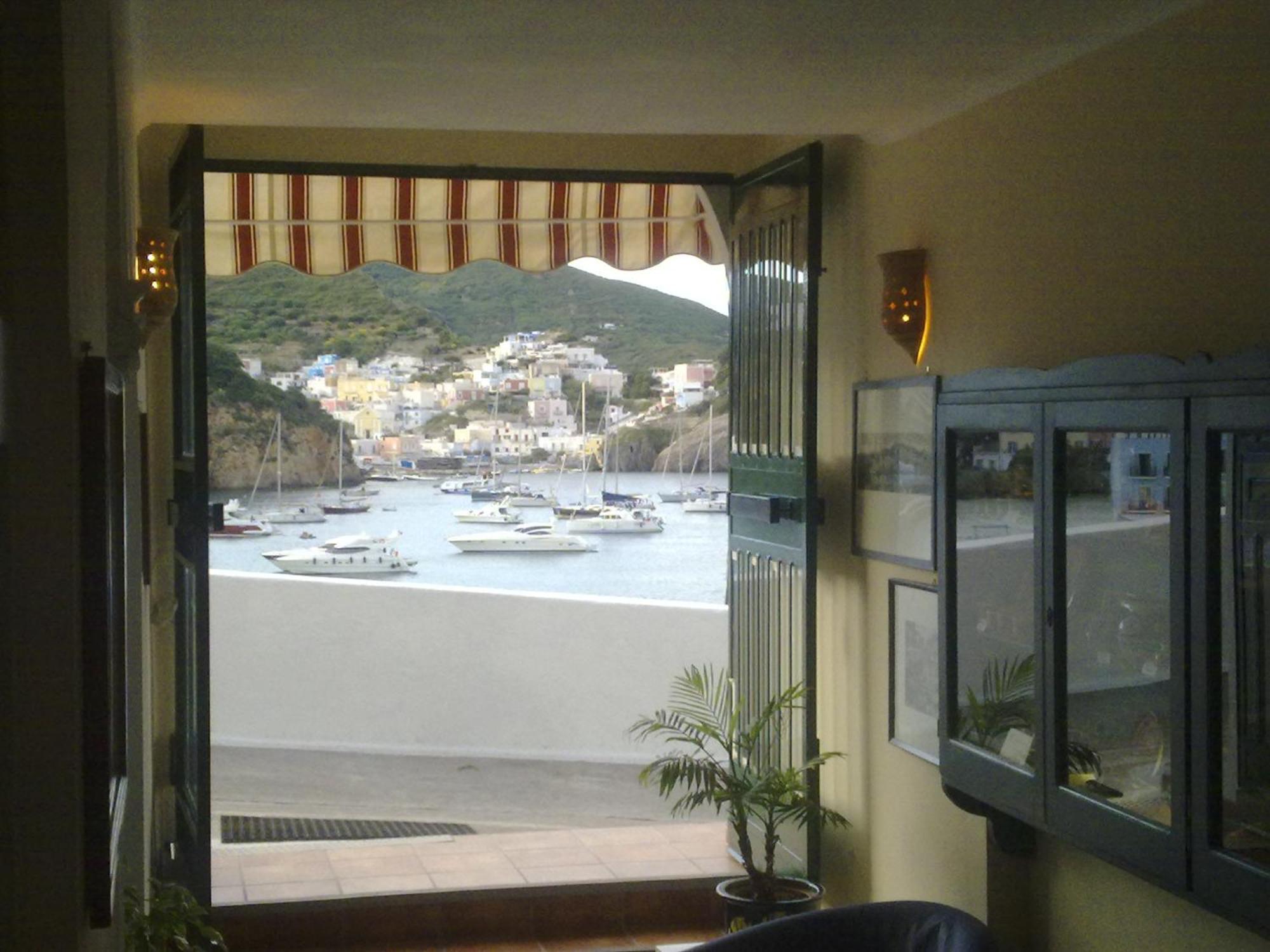 Hotel La Baia Ponza Exterior foto