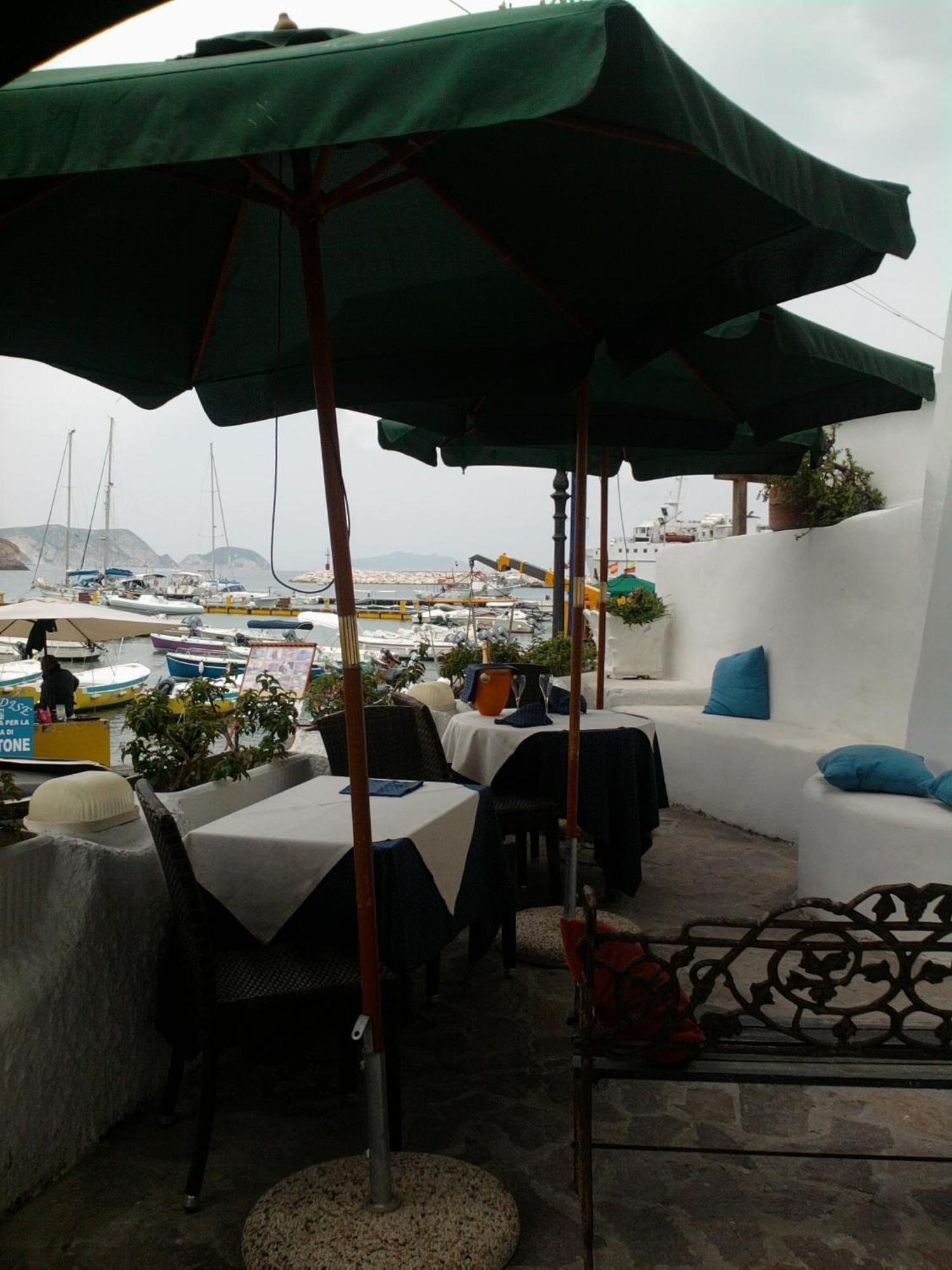 Hotel La Baia Ponza Exterior foto