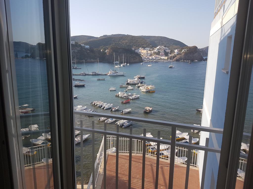 Hotel La Baia Ponza Exterior foto